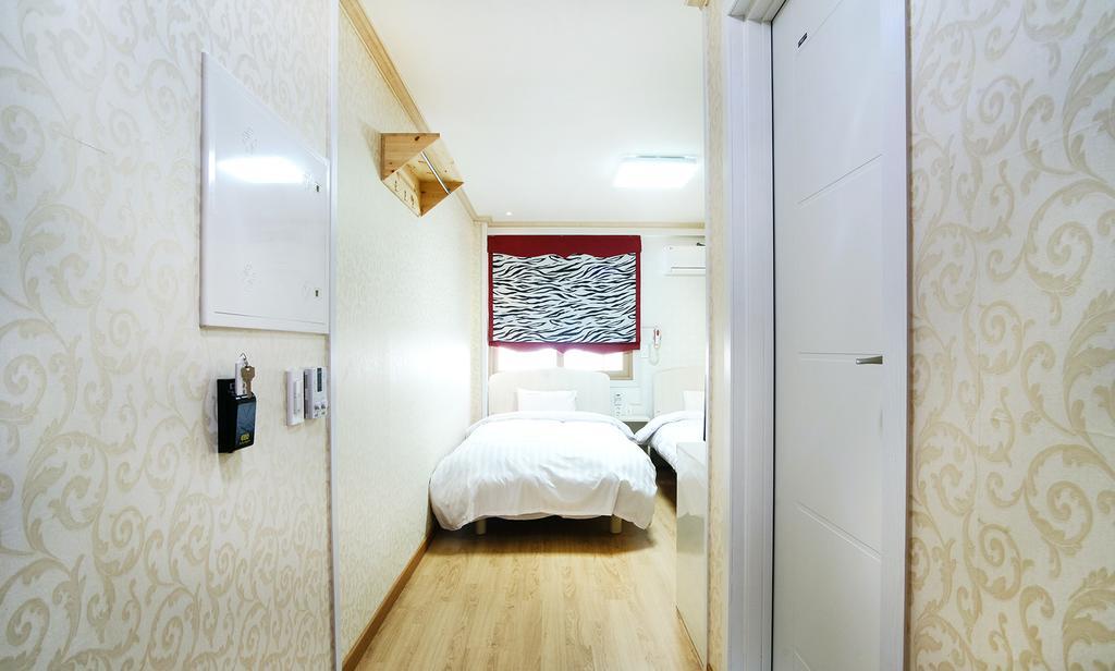 Tamragio Residence Hotel Чеджу Екстериор снимка