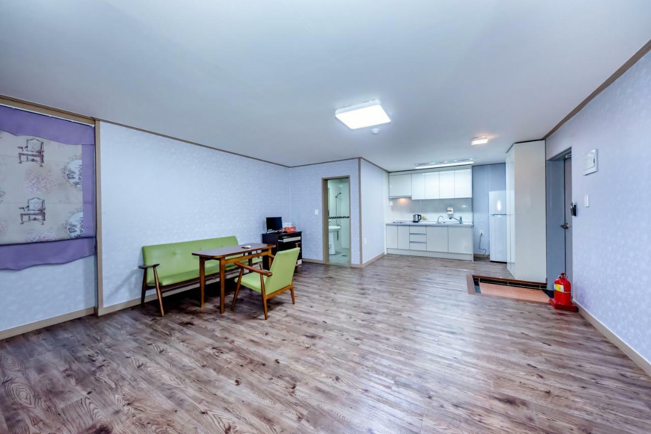 Tamragio Residence Hotel Чеджу Екстериор снимка
