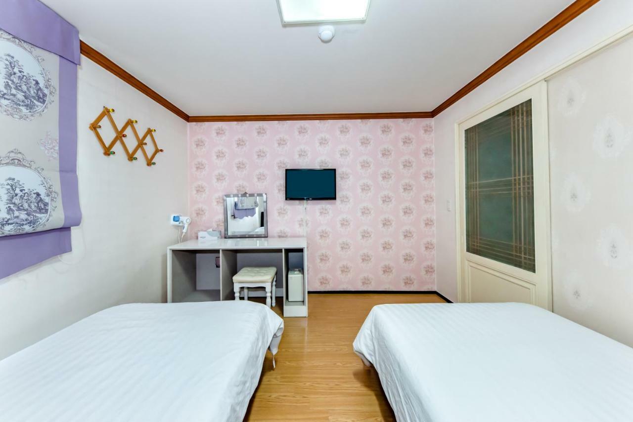 Tamragio Residence Hotel Чеджу Екстериор снимка