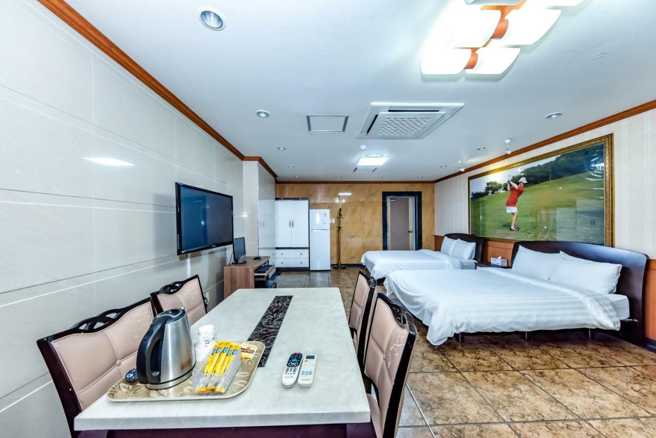Tamragio Residence Hotel Чеджу Екстериор снимка