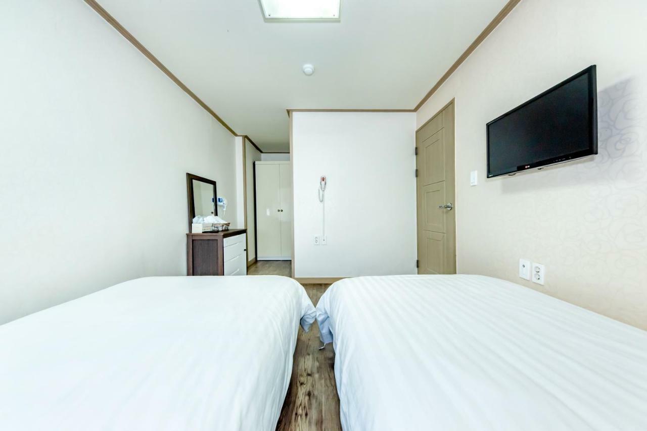 Tamragio Residence Hotel Чеджу Екстериор снимка