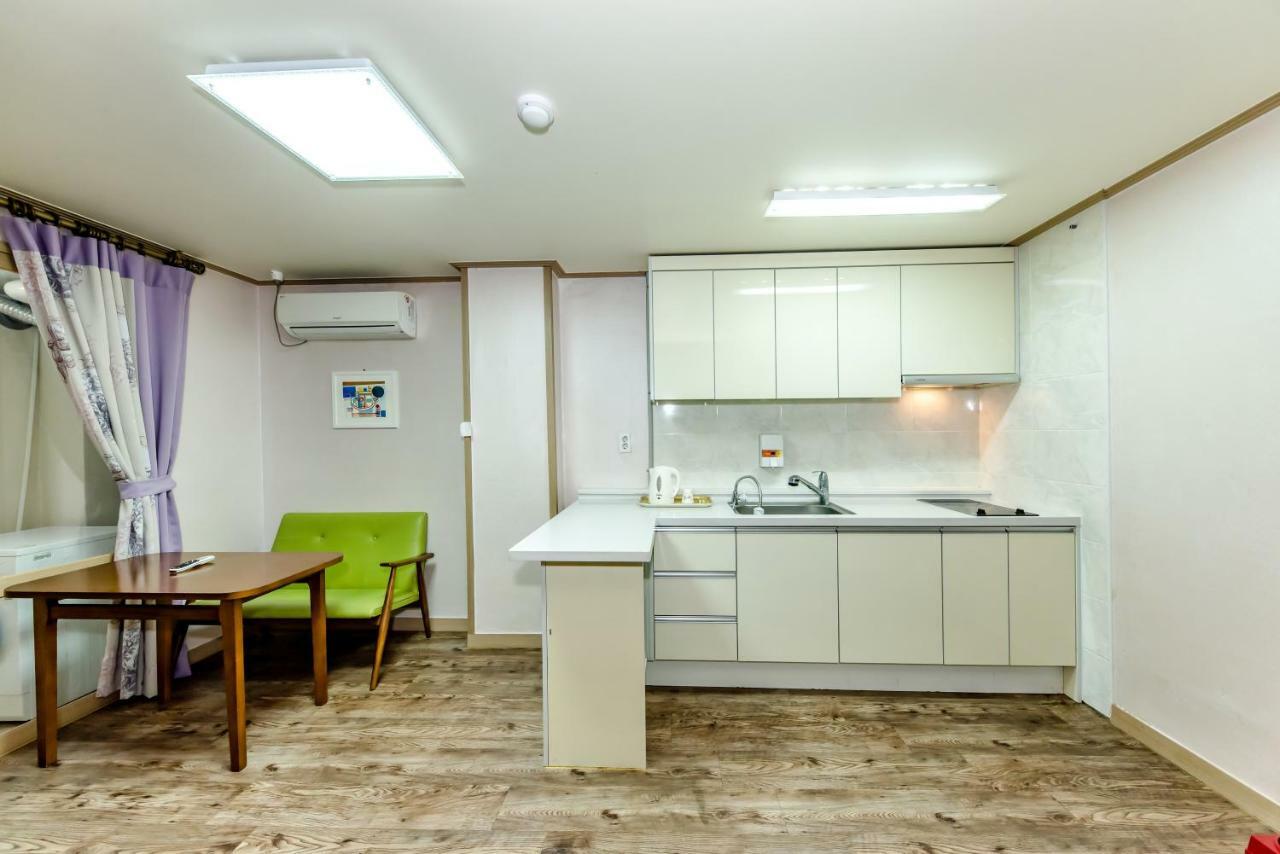 Tamragio Residence Hotel Чеджу Екстериор снимка