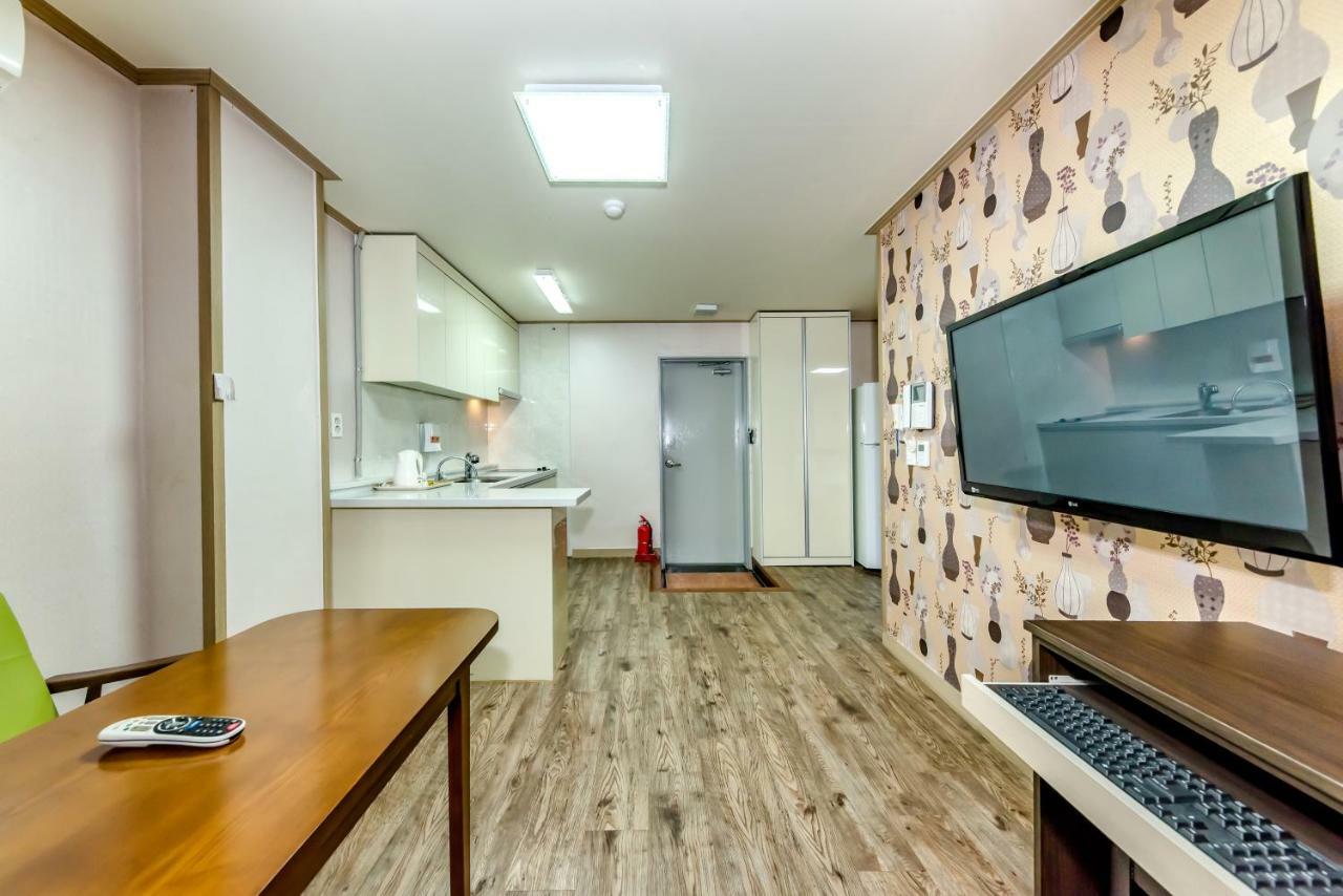 Tamragio Residence Hotel Чеджу Екстериор снимка