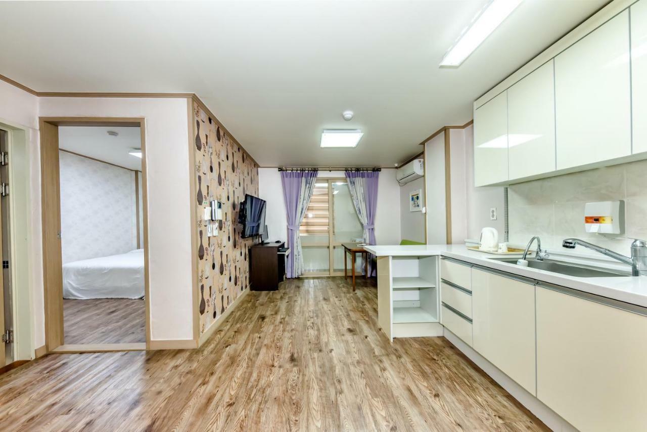 Tamragio Residence Hotel Чеджу Екстериор снимка
