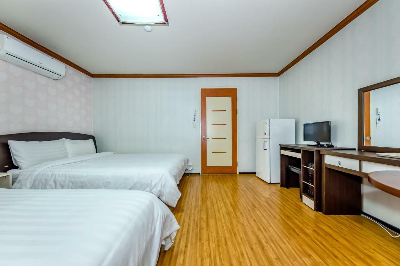 Tamragio Residence Hotel Чеджу Екстериор снимка