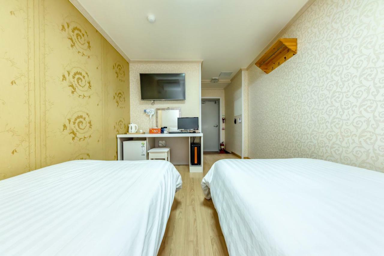 Tamragio Residence Hotel Чеджу Екстериор снимка