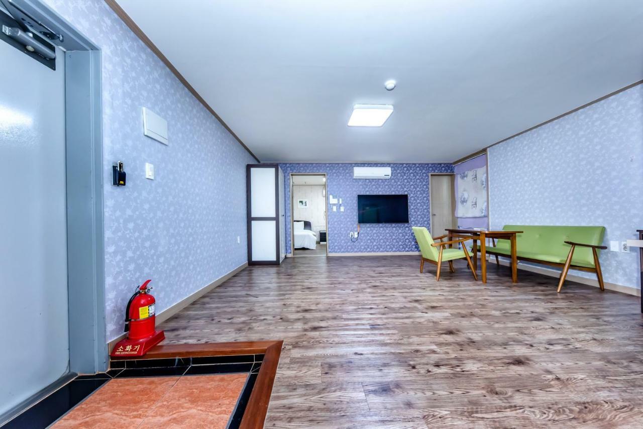 Tamragio Residence Hotel Чеджу Екстериор снимка