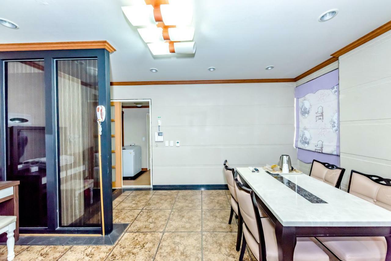 Tamragio Residence Hotel Чеджу Екстериор снимка