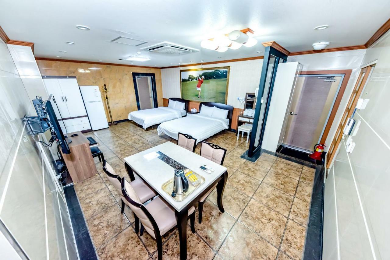 Tamragio Residence Hotel Чеджу Екстериор снимка
