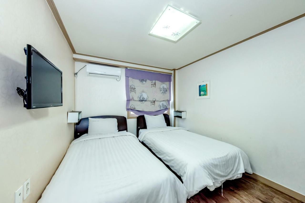 Tamragio Residence Hotel Чеджу Екстериор снимка